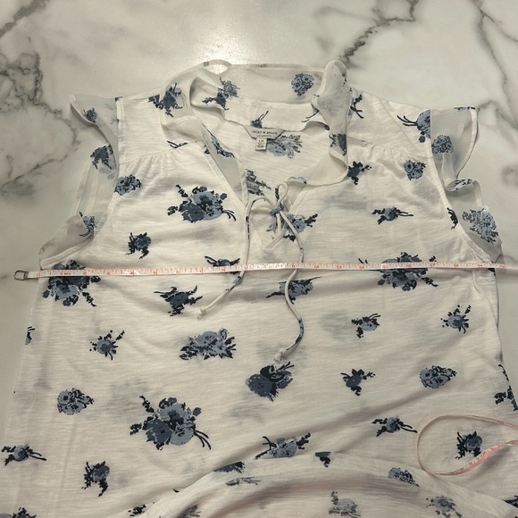 Lucky Brand top, blue floral women’s size large - Picture 7 of 9